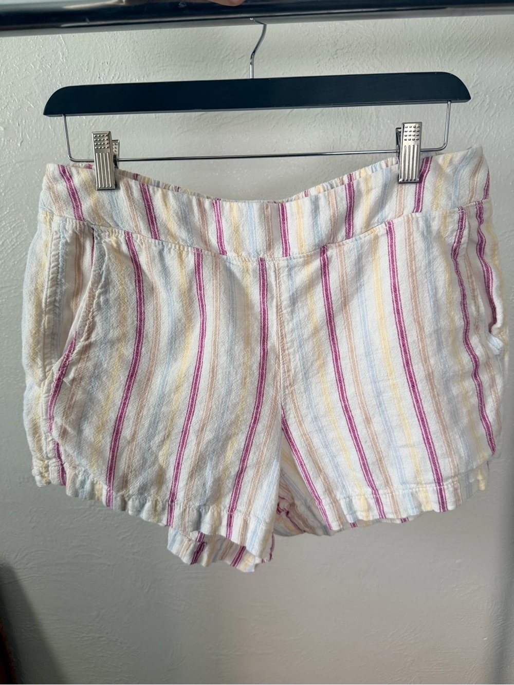 GAP‎ Women's Linen White Shorts with Pink & Yellow Stripes